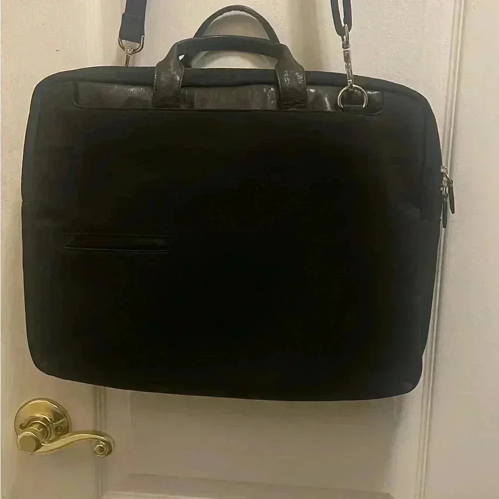 Hobo laptop, backpack,,lightweight, leather straps,handle lots of space